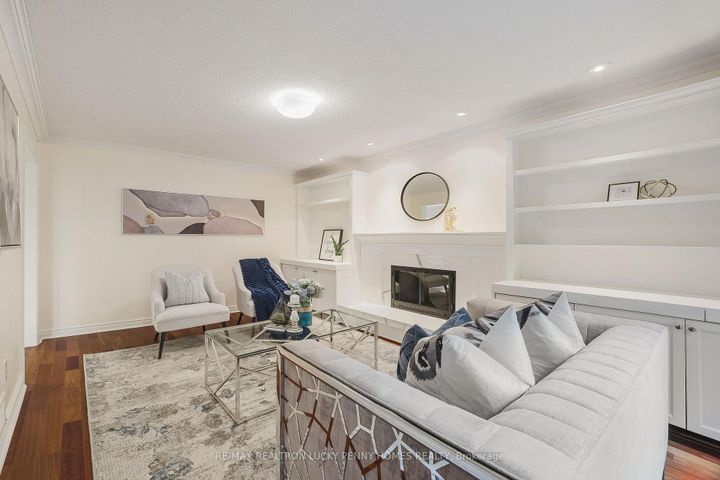 Photo 16 at 4 McPhail Court, Buttonville, Markham