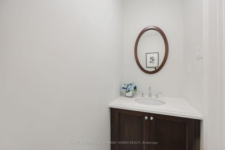 Photo 17 at 4 McPhail Court, Buttonville, Markham