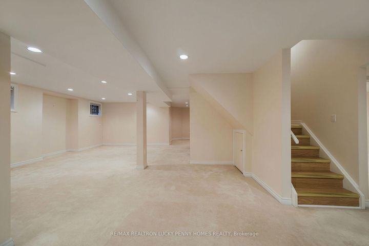 Photo 28 at 4 McPhail Court, Buttonville, Markham