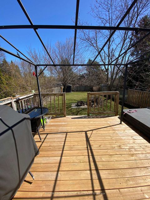 Photo 4 at 113 Garden Drive, Allandale Heights, Barrie