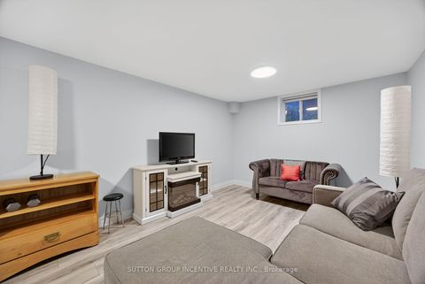 Photo 26 at 113 Garden Drive, Allandale Heights, Barrie