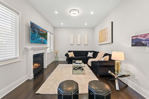 Photo 14 at 595 Pleasant Ridge Avenue, Patterson, Vaughan