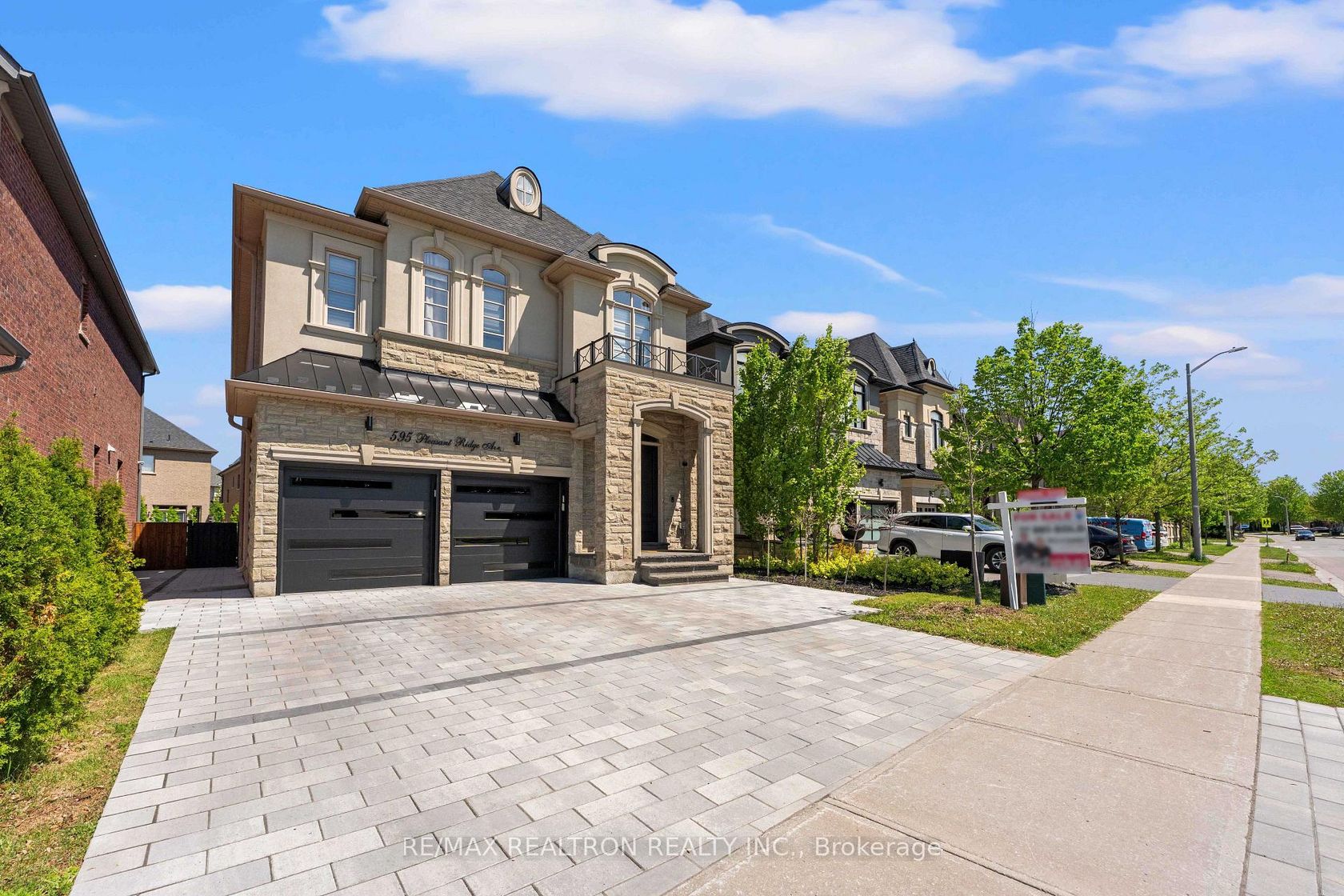 595 Pleasant Ridge Avenue, Patterson, Vaughan photo number 2