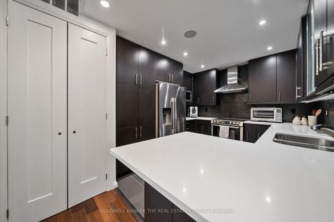 Photo 9 at 206 - 447 Walmer Road, Forest Hill South, Toronto