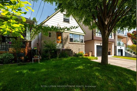 Photo 12 at 182 Lakeshore Drive, New Toronto, Toronto