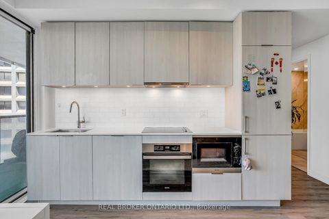 Photo 13 at 2706 - 15 Queens Quay E, Waterfront Communities C8, Toronto