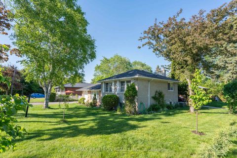 Photo 3 at 237 Beechgrove Drive, West Hill, Toronto