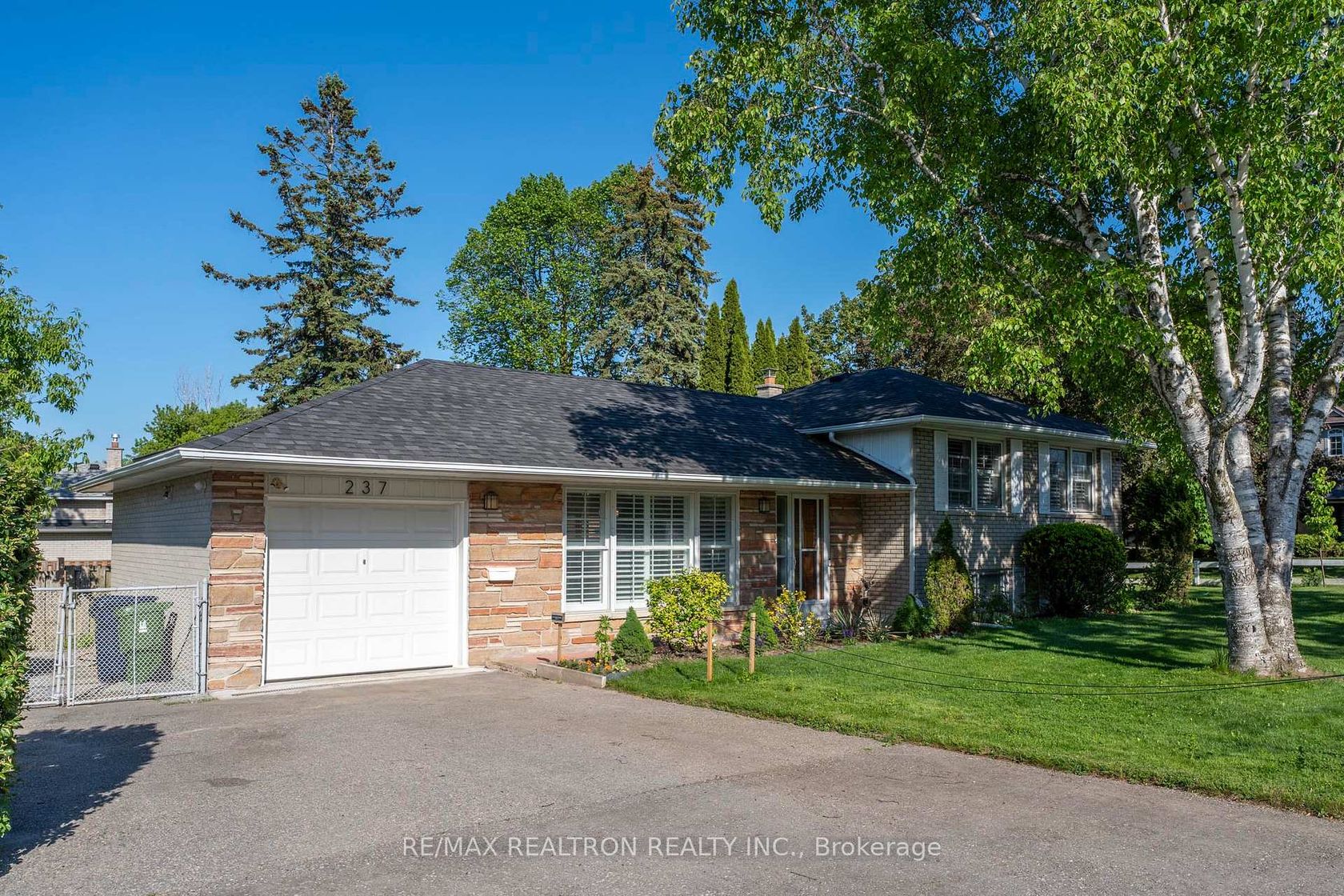237 Beechgrove Drive, West Hill, Toronto photo number 2