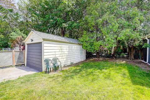 Photo 47 at 609 Mortimer Avenue, East York, Toronto