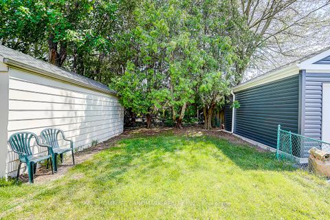 Photo 48 at 609 Mortimer Avenue, East York, Toronto