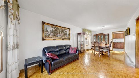 Photo 3 at 145 Chancellor Drive, East Woodbridge, Vaughan