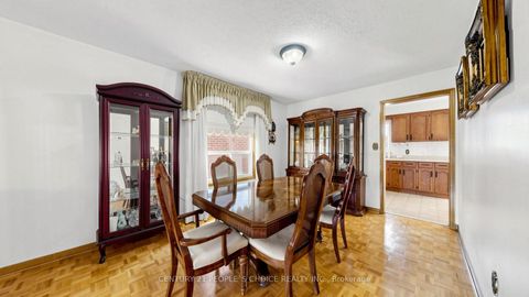 Photo 5 at 145 Chancellor Drive, East Woodbridge, Vaughan