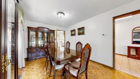 Photo 6 at 145 Chancellor Drive, East Woodbridge, Vaughan
