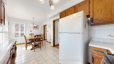 Photo 14 at 145 Chancellor Drive, East Woodbridge, Vaughan