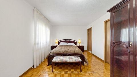 Photo 21 at 145 Chancellor Drive, East Woodbridge, Vaughan