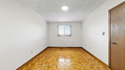Photo 27 at 145 Chancellor Drive, East Woodbridge, Vaughan