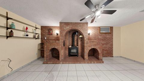 Photo 33 at 145 Chancellor Drive, East Woodbridge, Vaughan