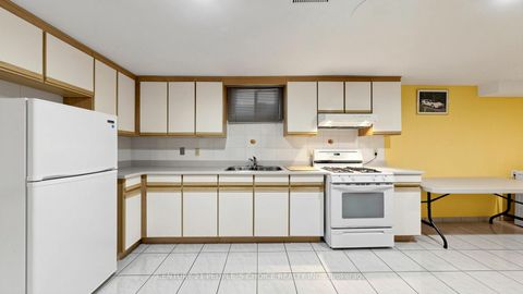 Photo 35 at 145 Chancellor Drive, East Woodbridge, Vaughan