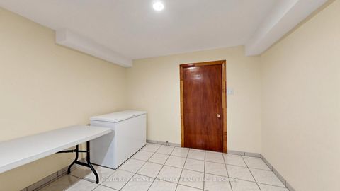 Photo 37 at 145 Chancellor Drive, East Woodbridge, Vaughan