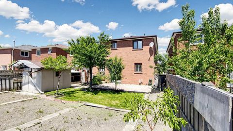Photo 39 at 145 Chancellor Drive, East Woodbridge, Vaughan