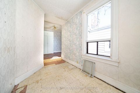 Photo 14 at 403 Brock Avenue, Dufferin Grove, Toronto