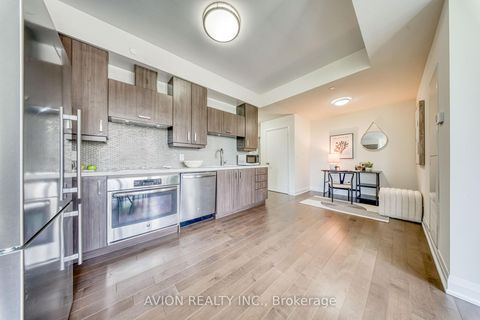 Photo 9 at 217 - 28 Uptown Drive, Unionville, Markham