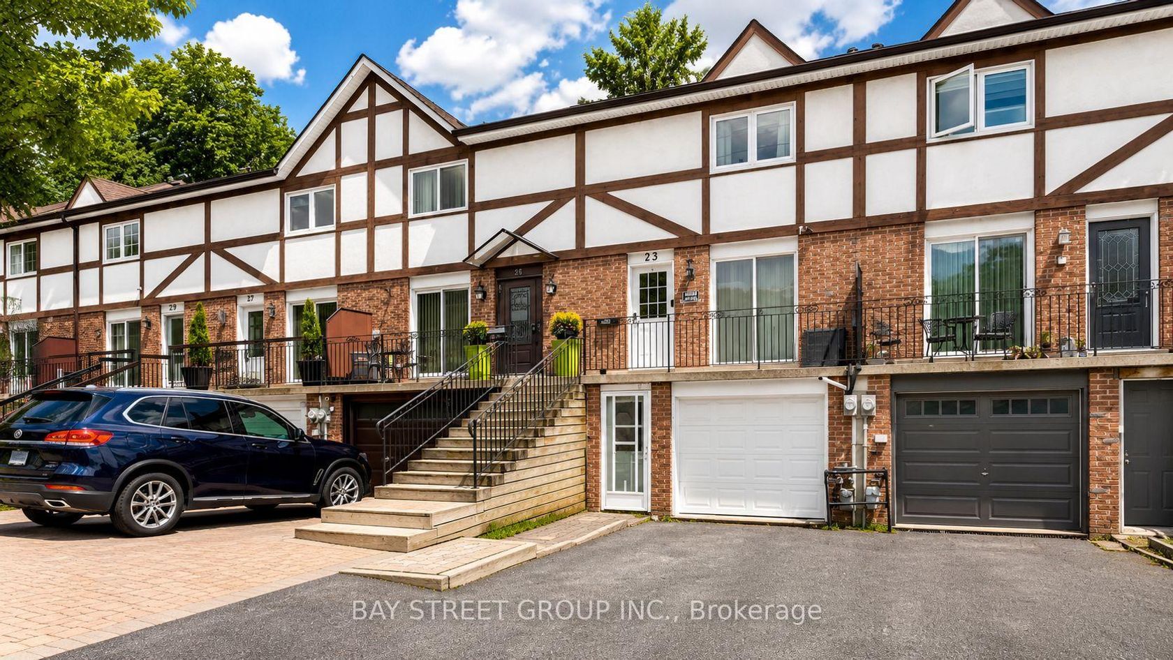 23 Southport Street, Swansea, Toronto photo number 2