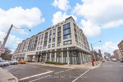 Photo 1 at 406 - 1 Strathgowan Avenue, Lawrence Park South, Toronto