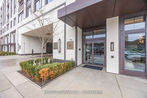 Photo 3 at 406 - 1 Strathgowan Avenue, Lawrence Park South, Toronto