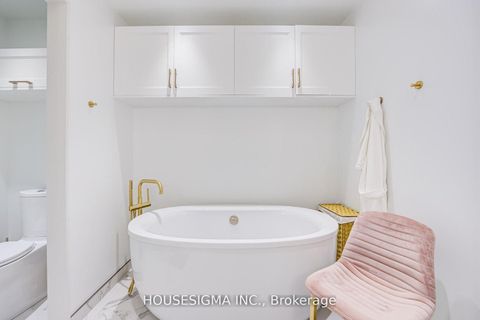 Photo 38 at 406 - 1 Strathgowan Avenue, Lawrence Park South, Toronto