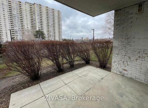 Photo 13 at 113 - 320 Dixon Road, The Westway, Toronto