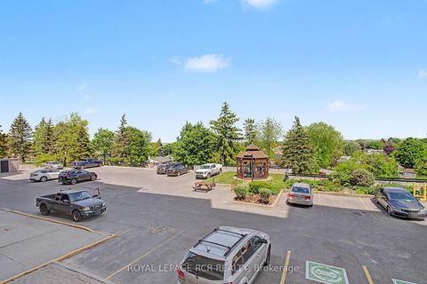 Photo 24 at 1011 - 40 William Roe Boulevard, Central Newmarket, Newmarket