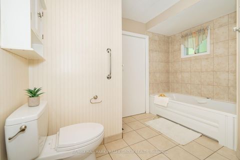 Photo 10 at 59 Regency Crescent, Downtown Whitby, Whitby