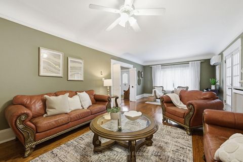 Photo 11 at 452 Simcoe Street N, O'Neill, Oshawa