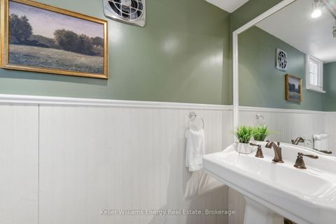 Photo 16 at 452 Simcoe Street N, O'Neill, Oshawa