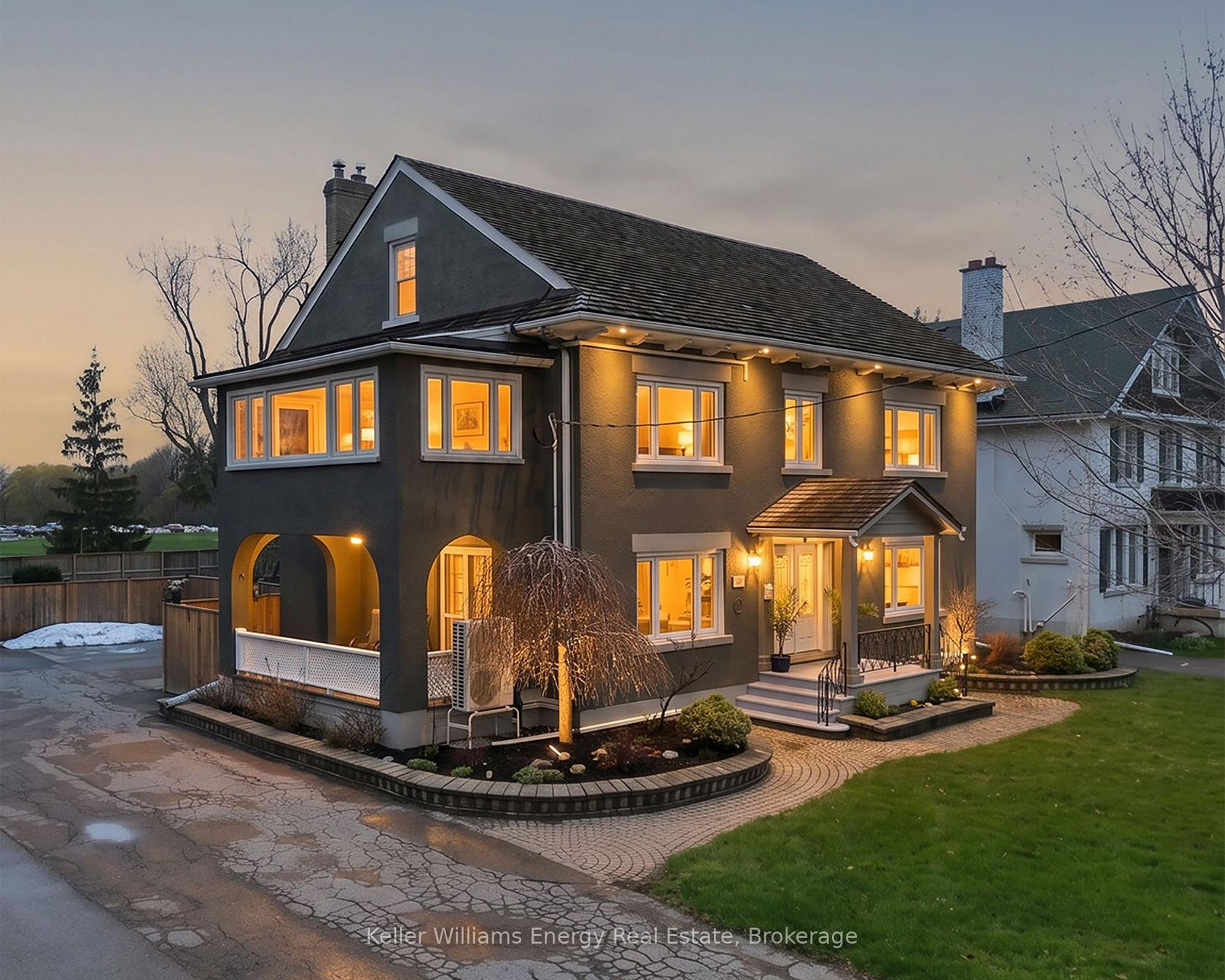 452 Simcoe Street N, O'Neill, Oshawa 
