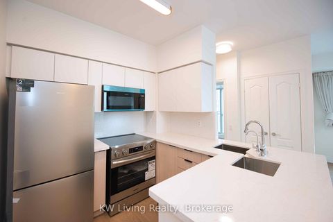 Photo 4 at 2101 - 21 Hillcrest Avenue, Willowdale East, Toronto