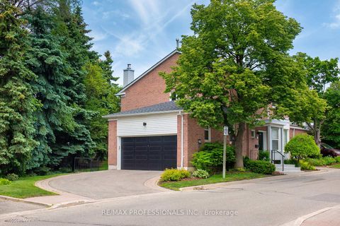 Photo 0 at 7 Tamarack Circle, The Westway, Toronto