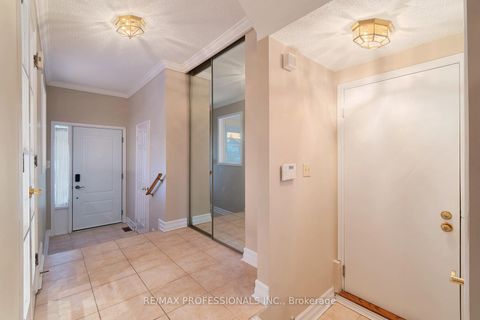Photo 8 at 7 Tamarack Circle, The Westway, Toronto