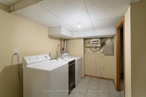 Photo 38 at 7 Tamarack Circle, The Westway, Toronto