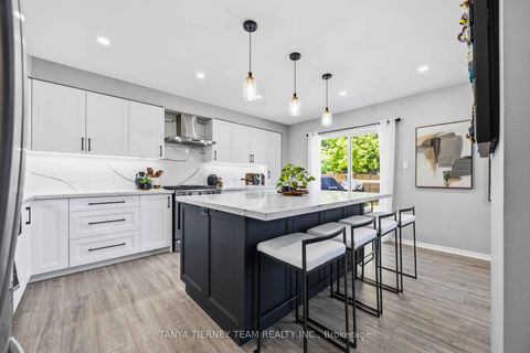 Photo 9 at 76 Vipond Road, Brooklin, Whitby