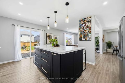 Photo 10 at 76 Vipond Road, Brooklin, Whitby