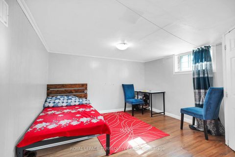 Photo 33 at 4 Harris Park Drive, Birchmount, Toronto