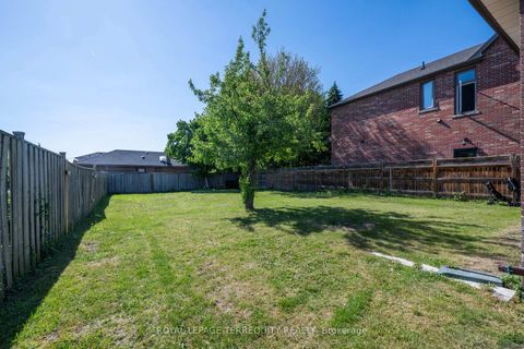 Photo 39 at 4 Harris Park Drive, Birchmount, Toronto