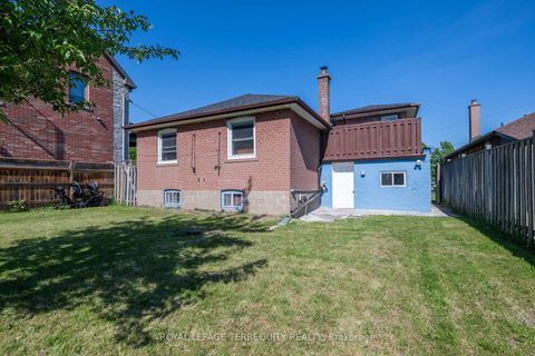 Photo 41 at 4 Harris Park Drive, Birchmount, Toronto