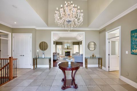 Photo 5 at 23 Fairbairn Gate, Rural East Gwillimbury, East Gwillimbury