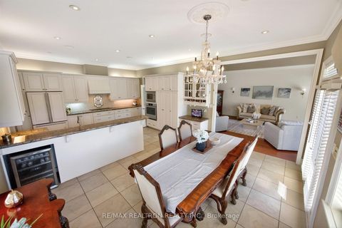 Photo 12 at 23 Fairbairn Gate, Rural East Gwillimbury, East Gwillimbury