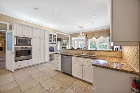 Photo 15 at 23 Fairbairn Gate, Rural East Gwillimbury, East Gwillimbury