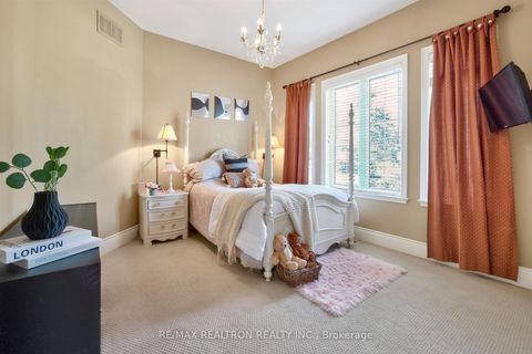 Photo 23 at 23 Fairbairn Gate, Rural East Gwillimbury, East Gwillimbury