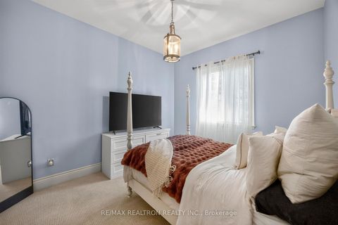 Photo 27 at 23 Fairbairn Gate, Rural East Gwillimbury, East Gwillimbury